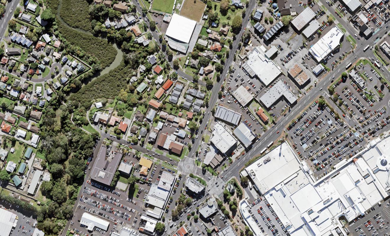 38 Delta Avenue, New Lynn, Auckland - Carousel 1
