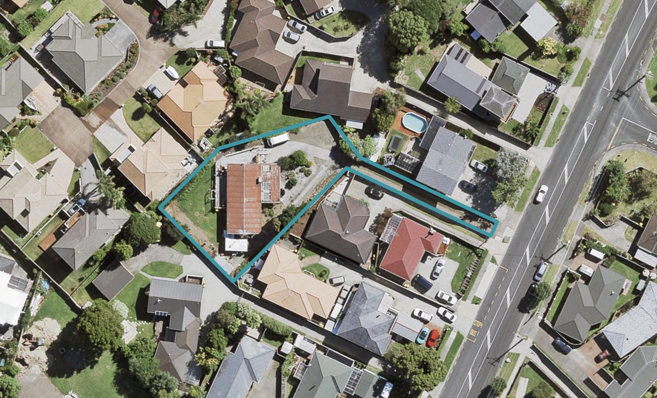 77D Sturges Road, Henderson, Auckland - Carousel 1