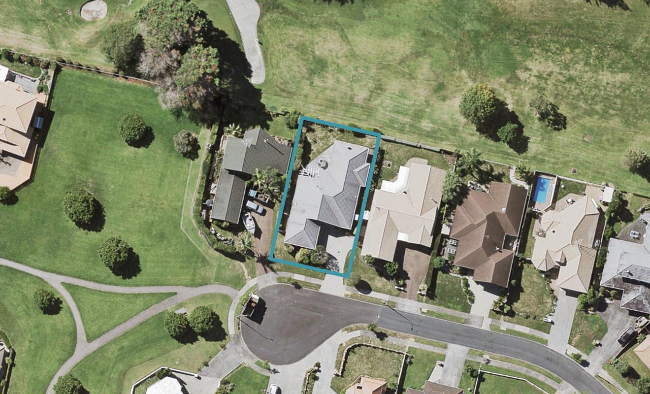 13 The Green, Golflands, Auckland - Carousel 1