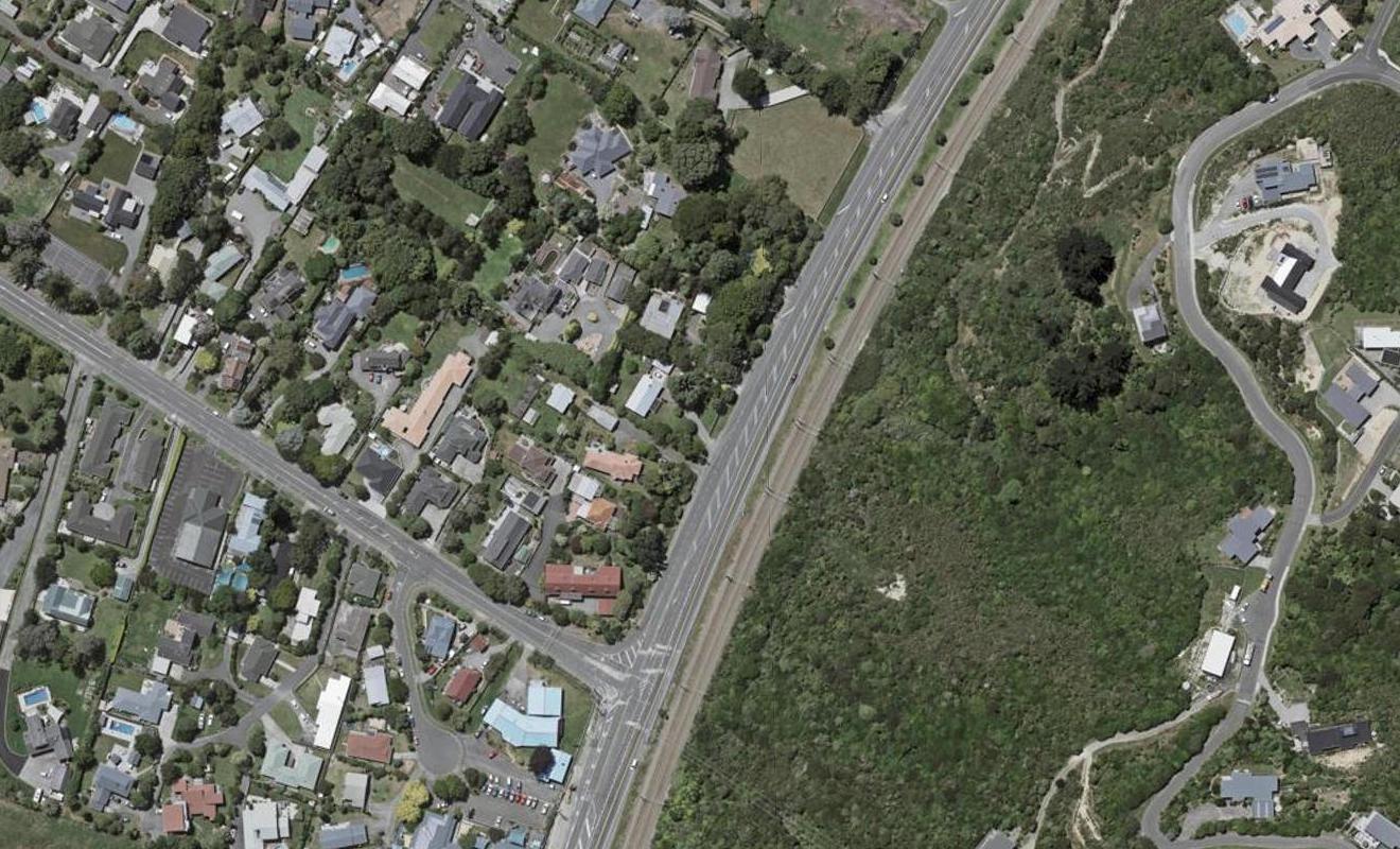 132 Main Road South, Raumati Beach, Paraparaumu - Carousel 1