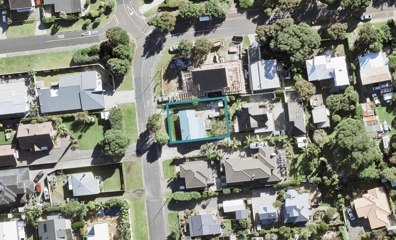 9 Marie Avenue, Red Beach, Whangaparāoa - Carousel 1