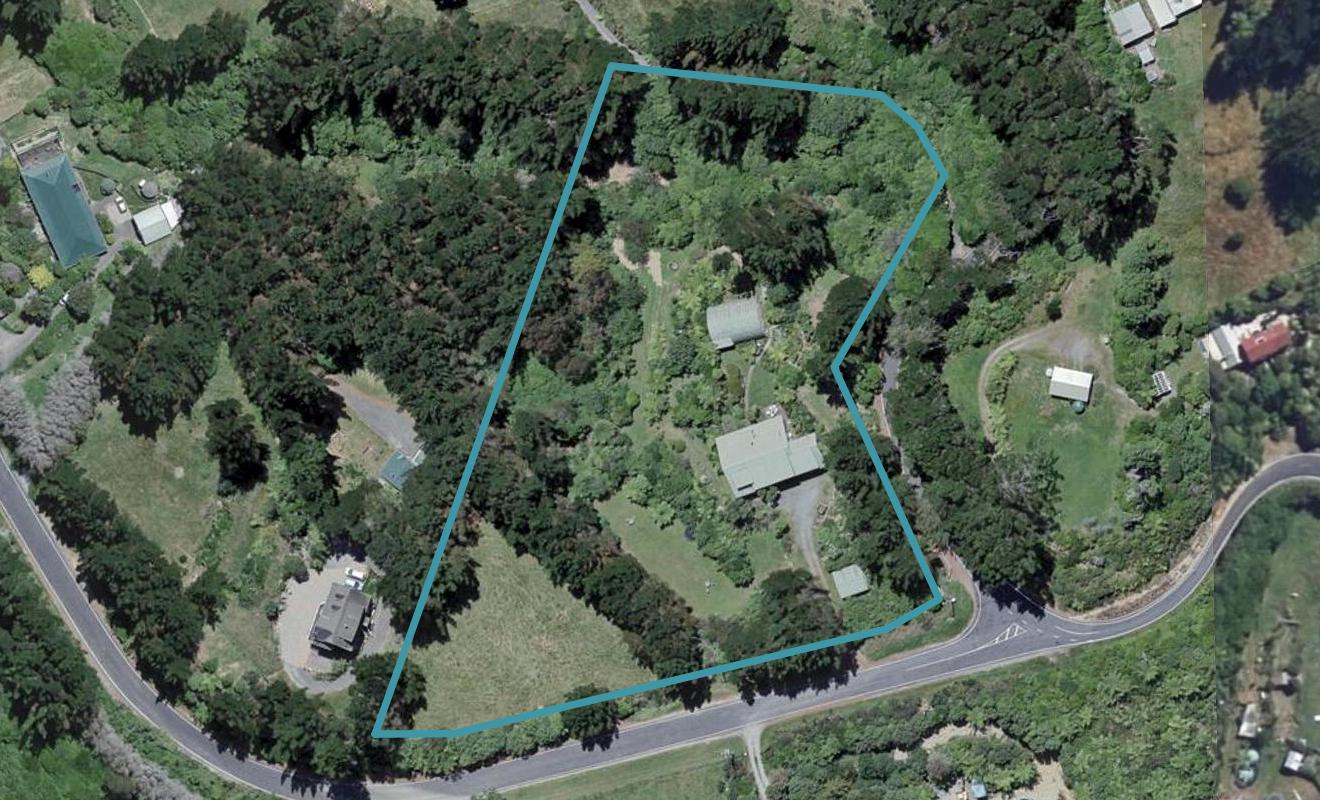 2 Hillcroft Road, Horokiwi, Wellington - Carousel 1