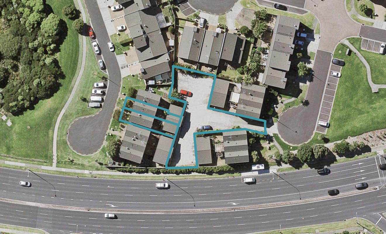70 Tiger Drive, Golflands, Auckland - Carousel 1