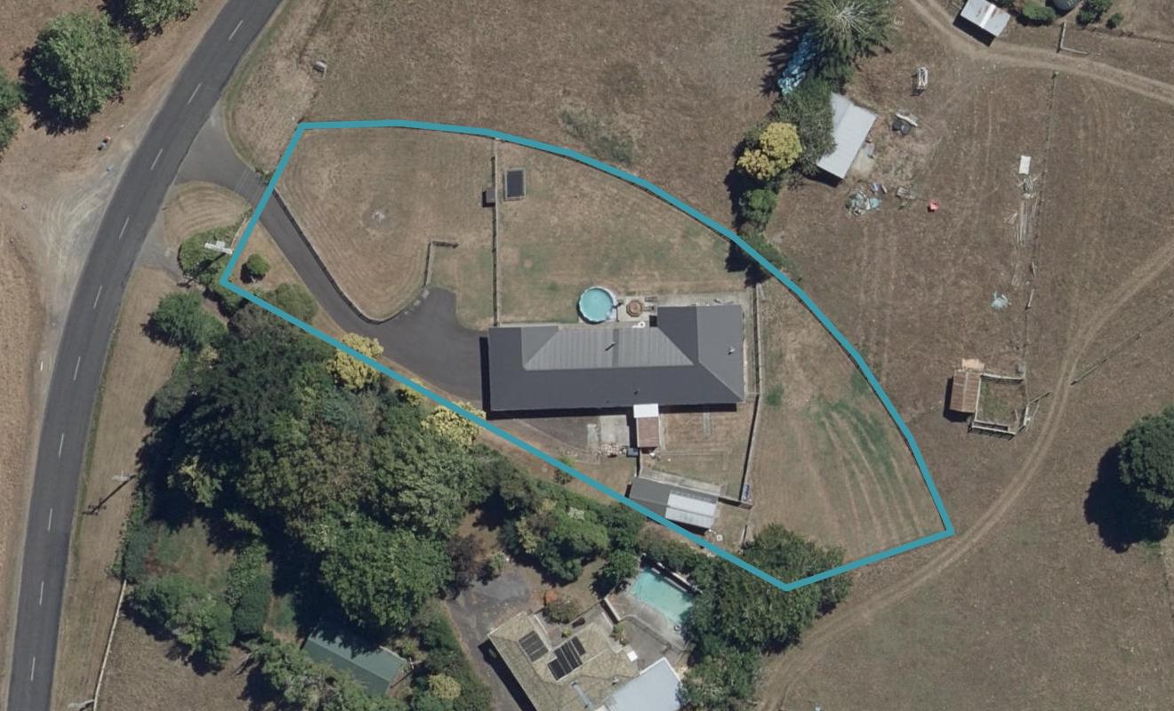 111 Burbush Road, Burbush, Hamilton - Carousel 1