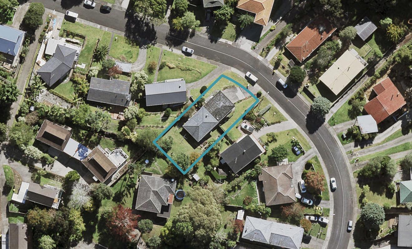 1/60 Ayton Drive, Totara Vale, Auckland - Carousel 1