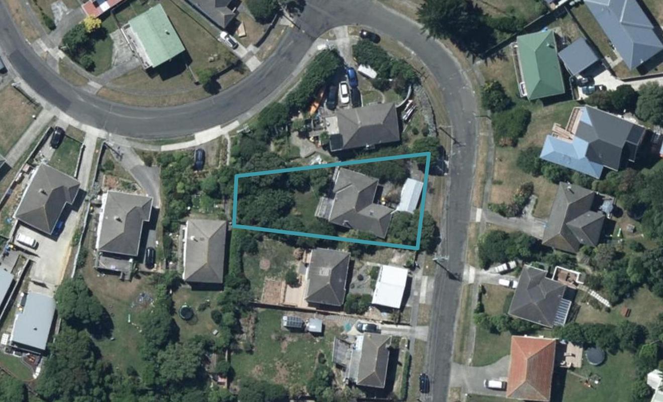 4 SPUR GR, TITAHI BAY, PORIRUA - Carousel 1