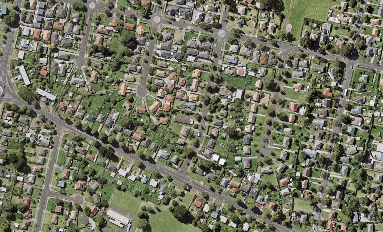 41 Waddell Avenue, Point England, Auckland - Carousel 1