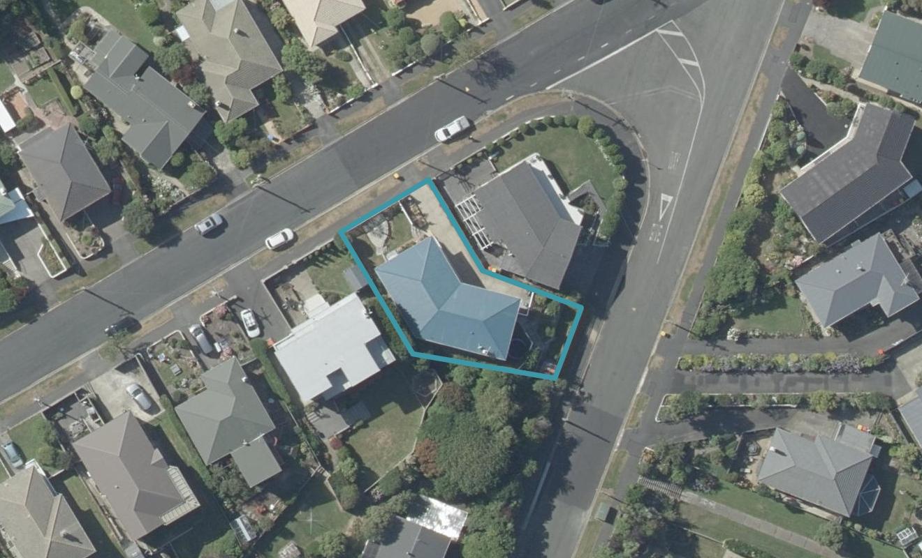 127 Easther Crescent, Kew, Dunedin - Carousel 1