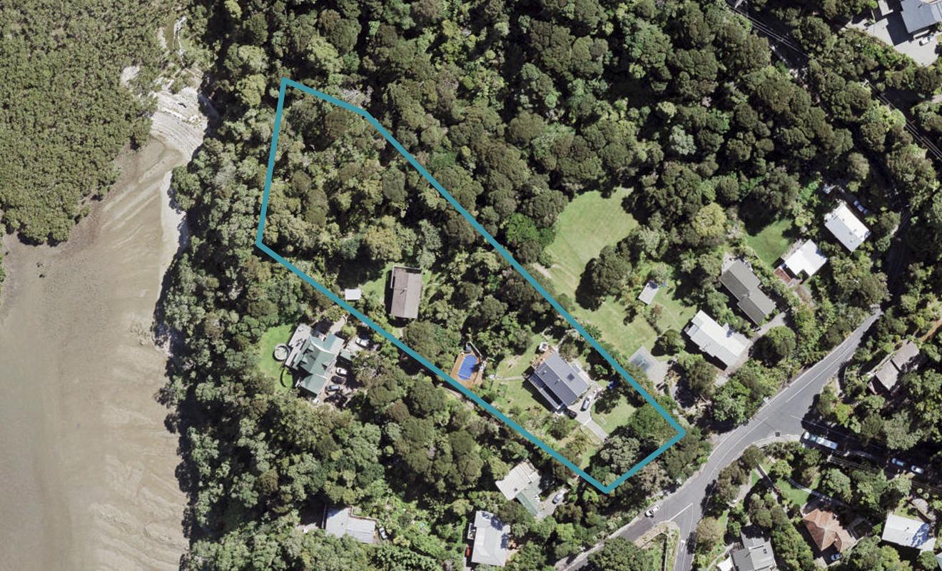 1/1 Arapito Road, Titirangi, Auckland - Carousel 1