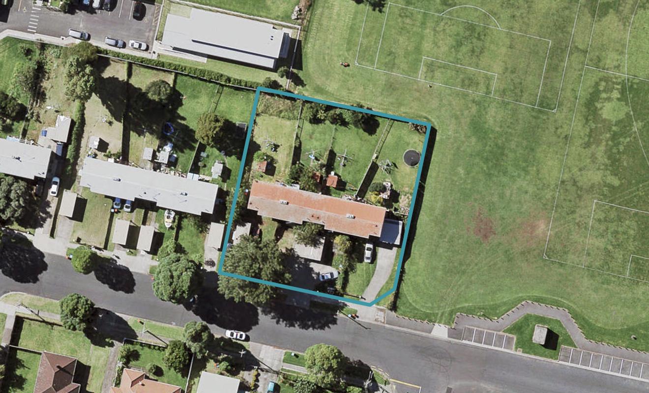 144 Point England Road, Point England, Auckland - Carousel 1