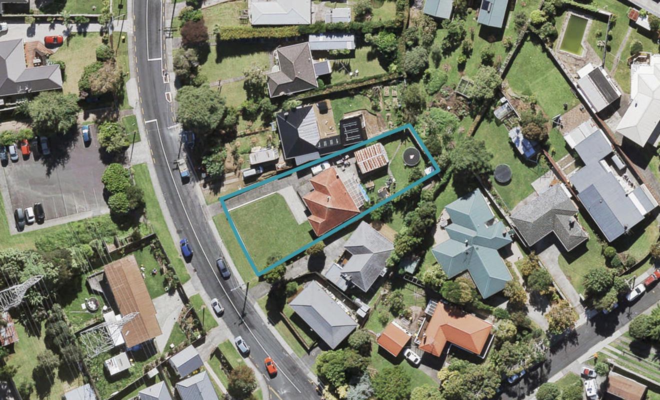19 Vera Road, Te Atatu South, Auckland - Carousel 1