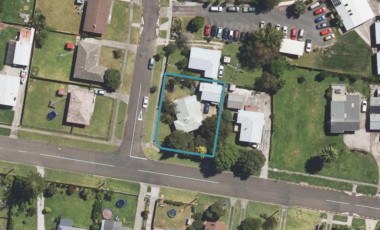 3 Pickering Street, Outer Kaiti, Gisborne - Carousel 1