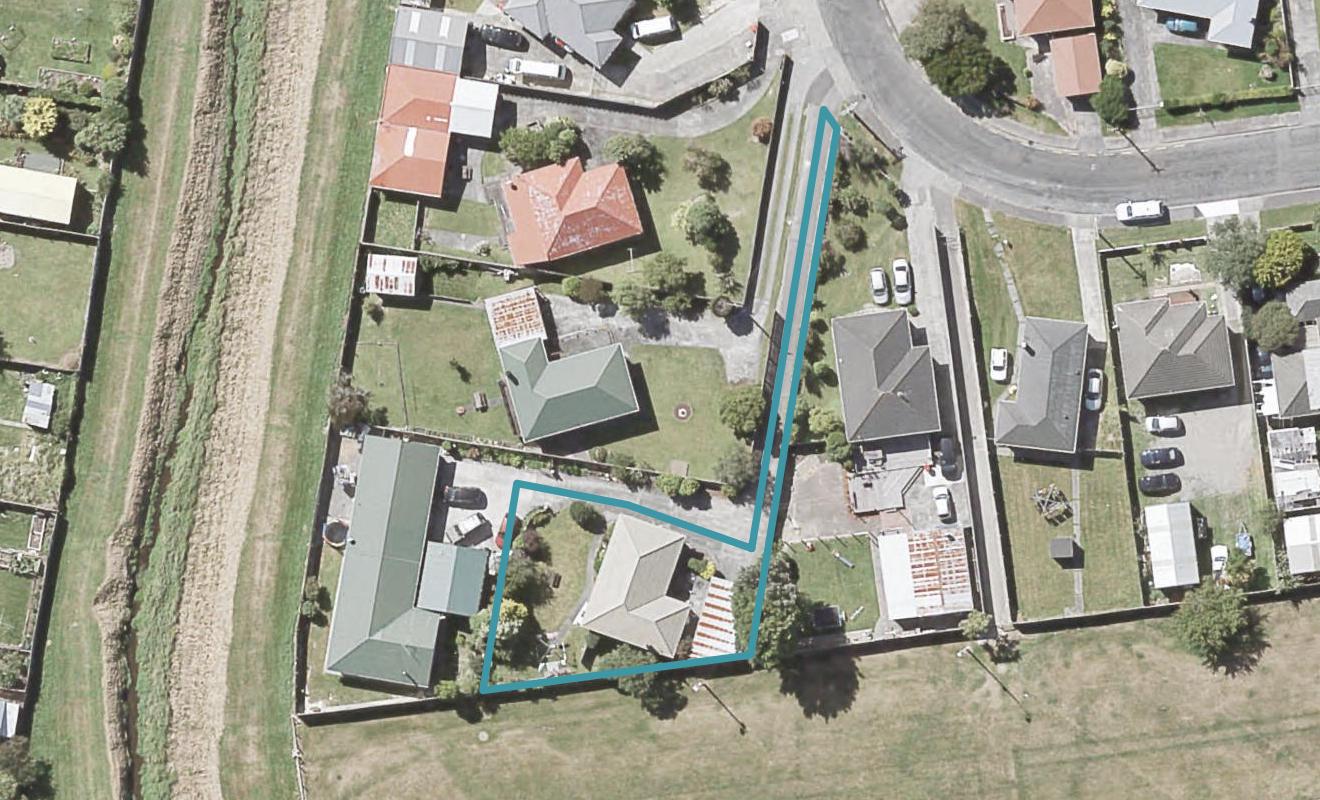 29 Donnelley Drive, Wainuiomata, Lower Hutt - Carousel 1