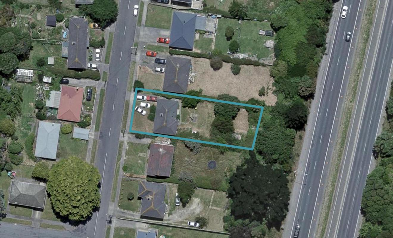 64 Tremewan Street, Tawa, Wellington - Carousel 1