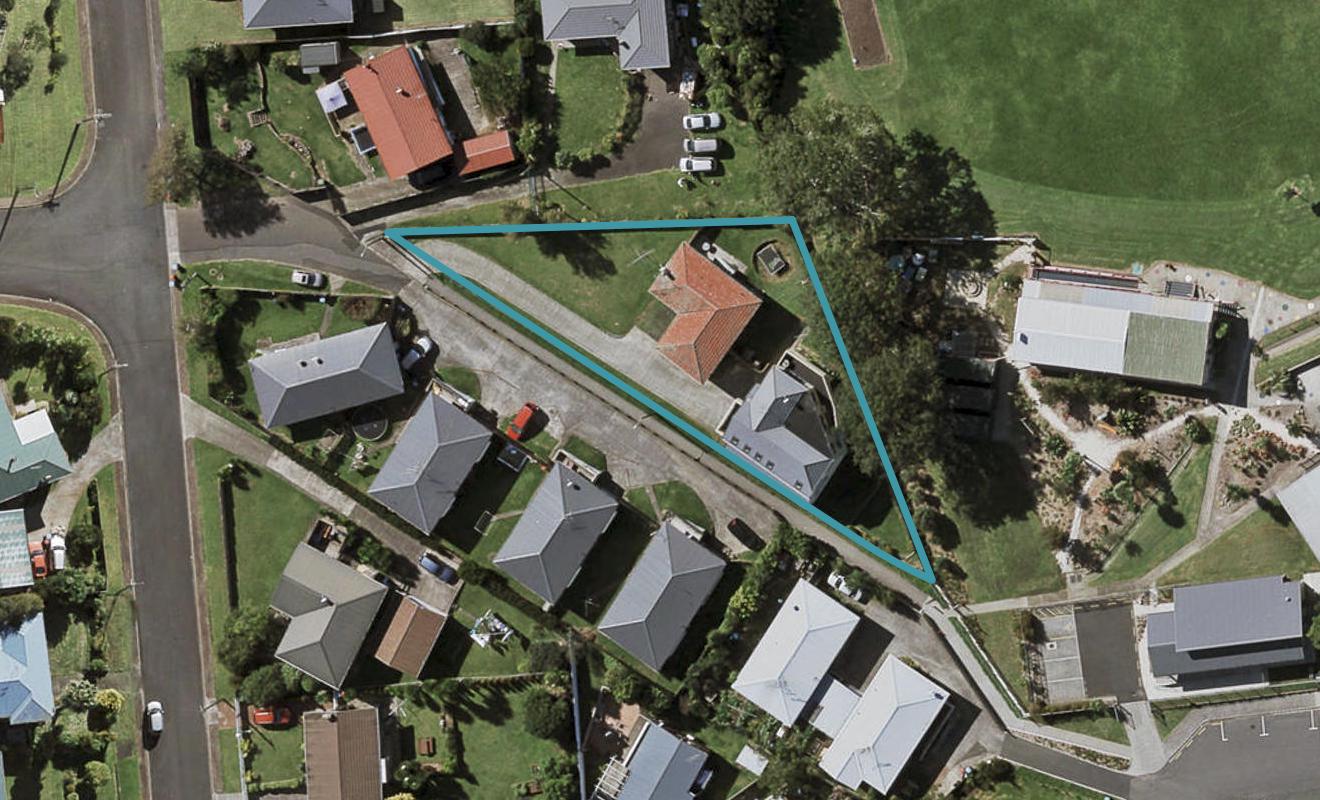 11 Rayma Place, Mount Wellington, Auckland - Carousel 1