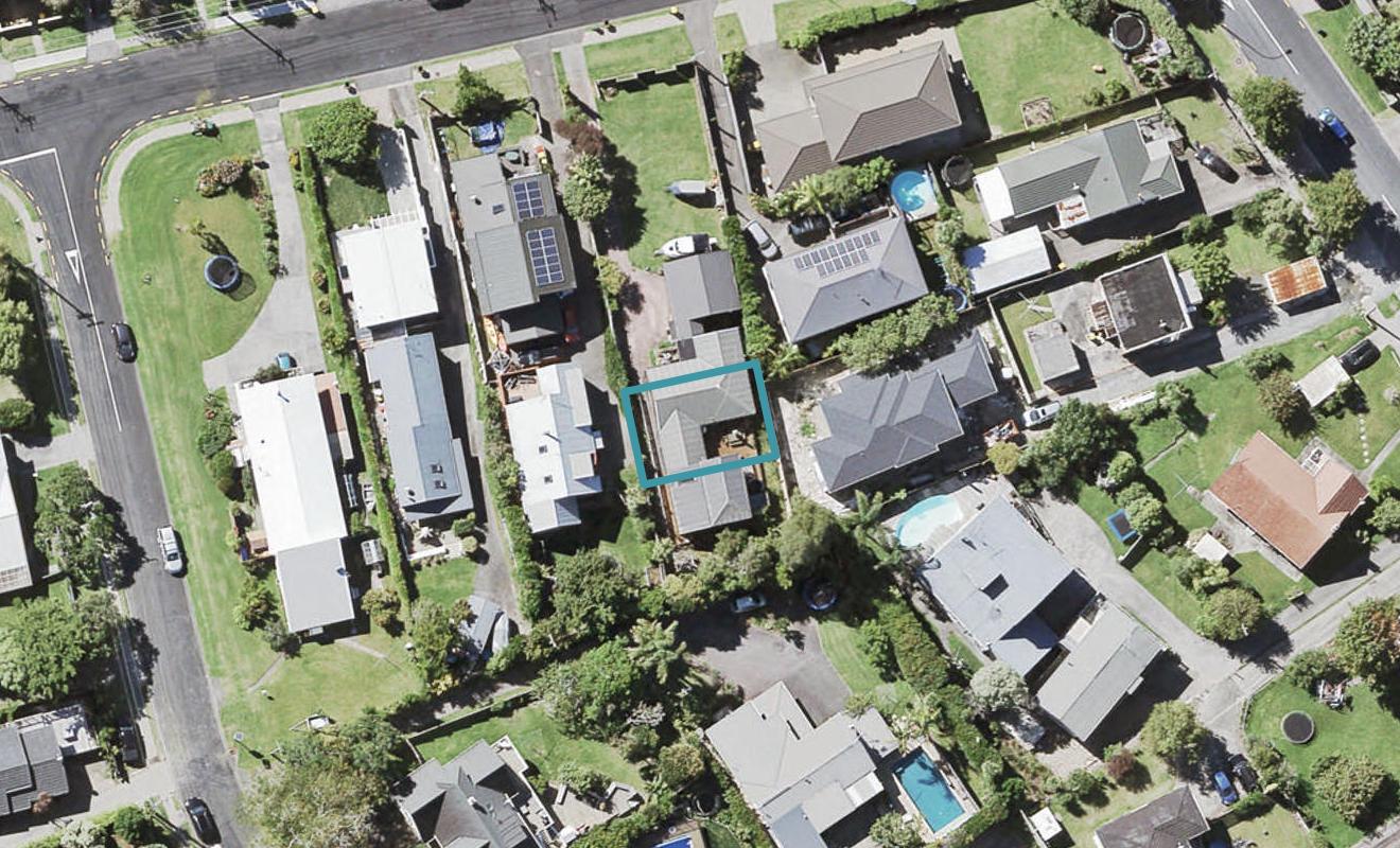 4/114 Saddleback Rise, Murrays Bay, Auckland - Carousel 1