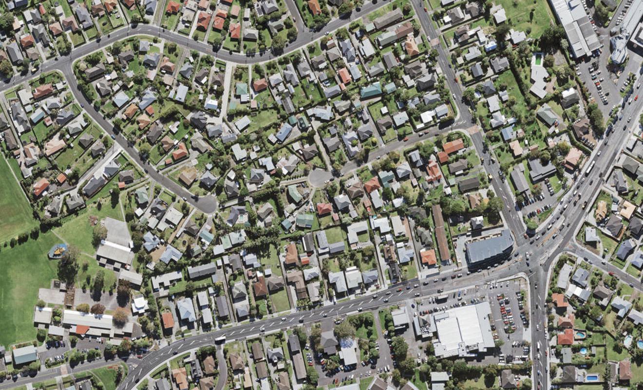16A Mickle Street, Te Atatu South, Auckland - Carousel 1