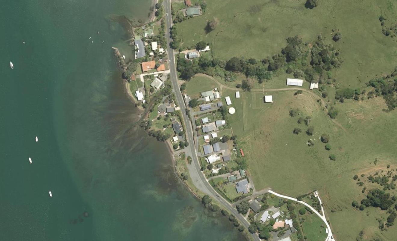 1957 Whangarei Heads Road, Whangārei Heads - Carousel 1