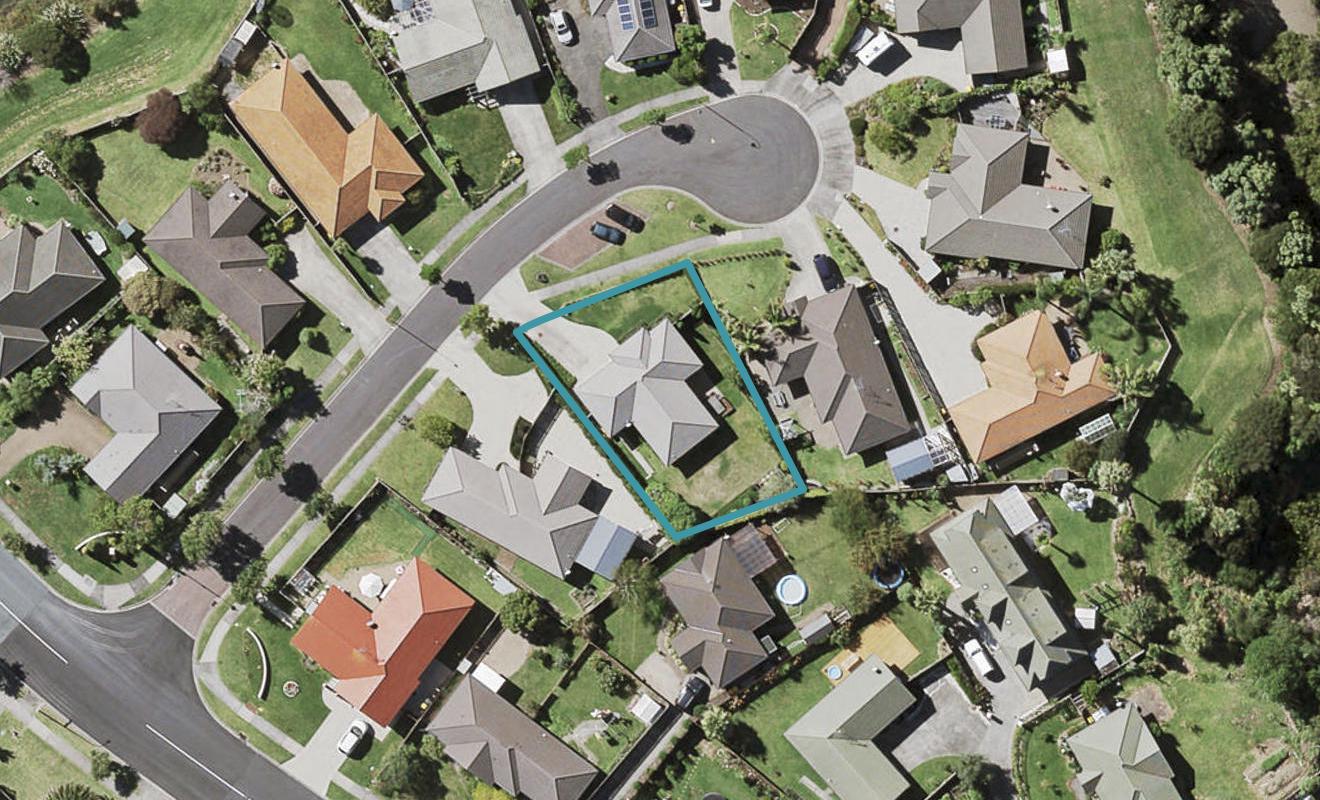 5 Atworth Way, Burswood, Auckland - Carousel 1