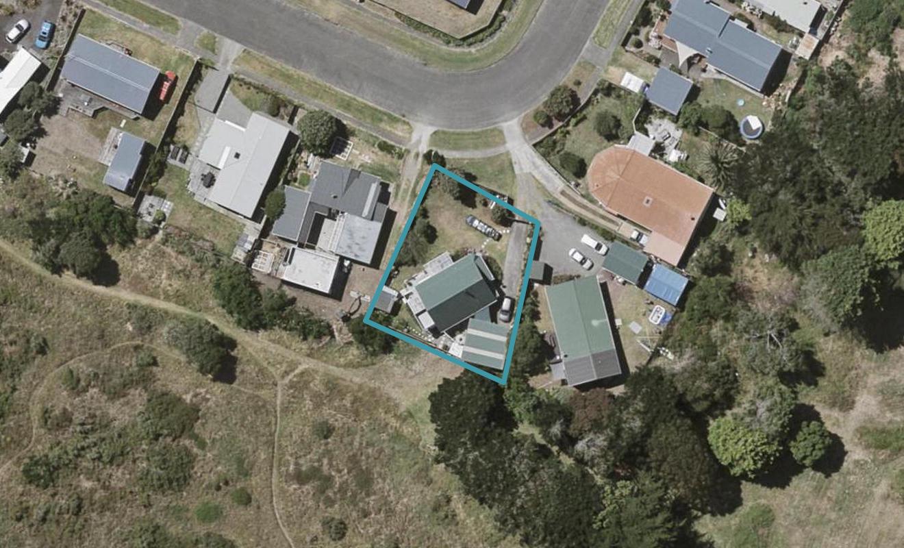 20 Scott Avenue, Otaki Beach, Otaki - Carousel 1