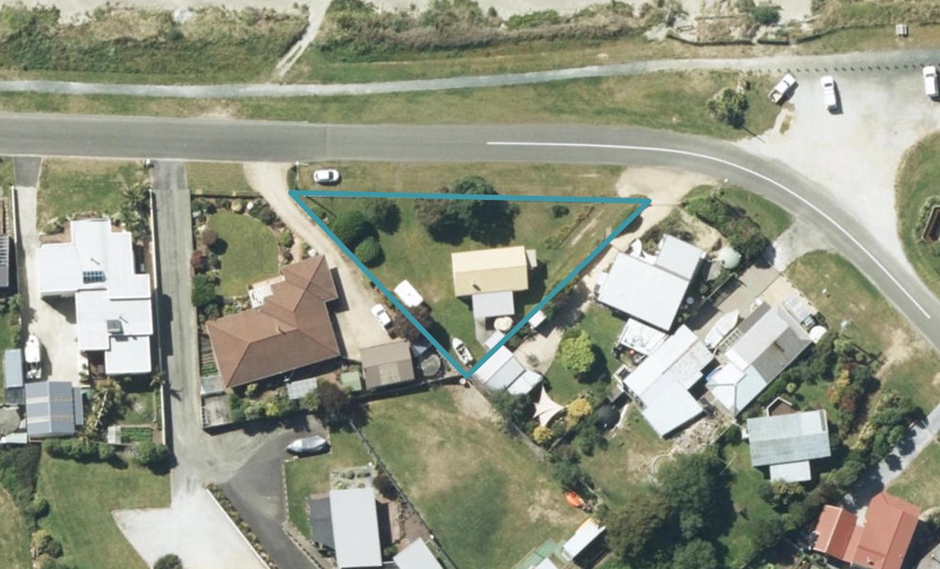 13 Selwyn Street, Pohara - Carousel 1