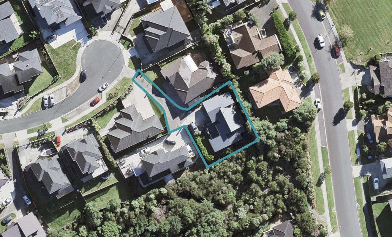 15 Ohau Court, Fairview Heights, Auckland - Carousel 1