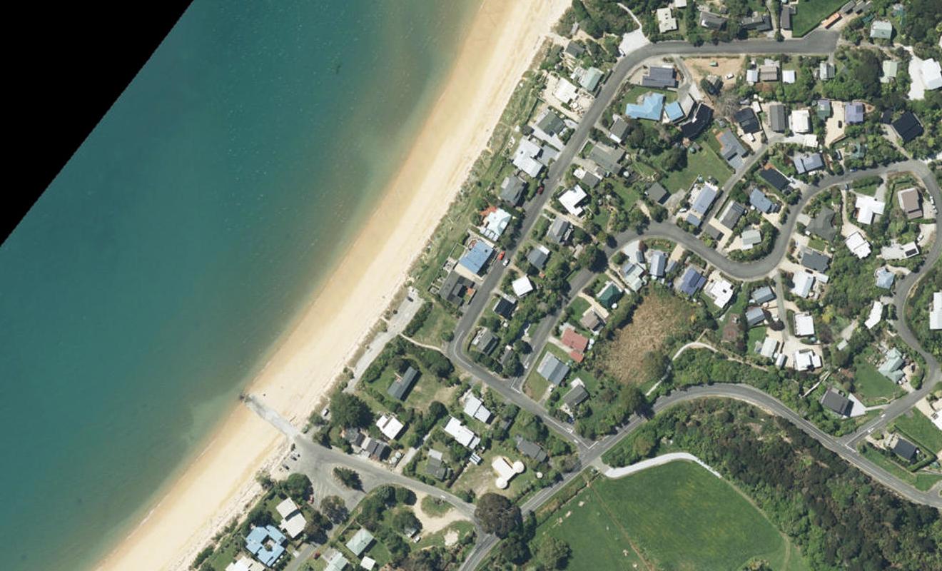 13A Cornwall Place, Tata Beach, Takaka - Carousel 1