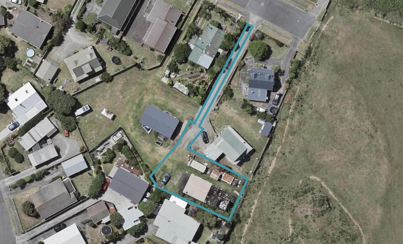6 Norfolk Crescent, Otaki Beach, Otaki - Carousel 1