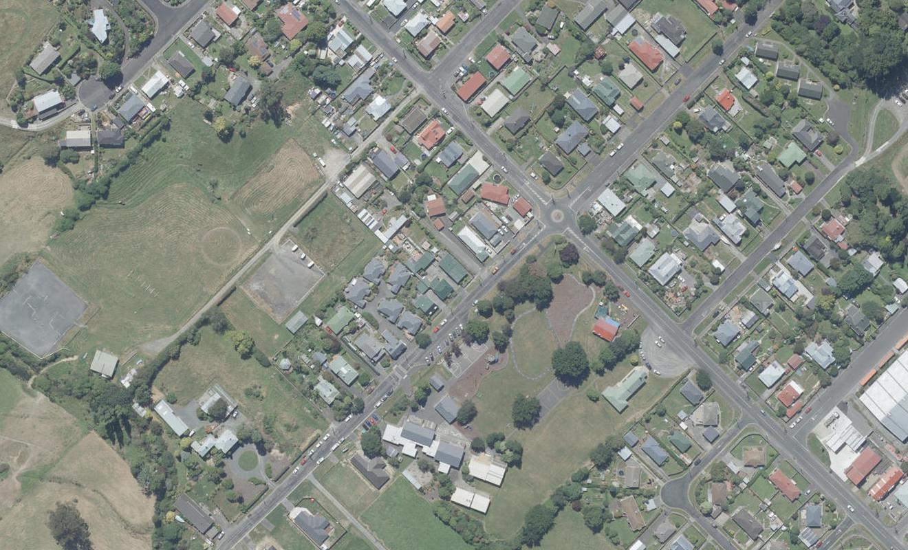 82 Stevenson Avenue, Sawyers Bay, Port Chalmers - Carousel 1