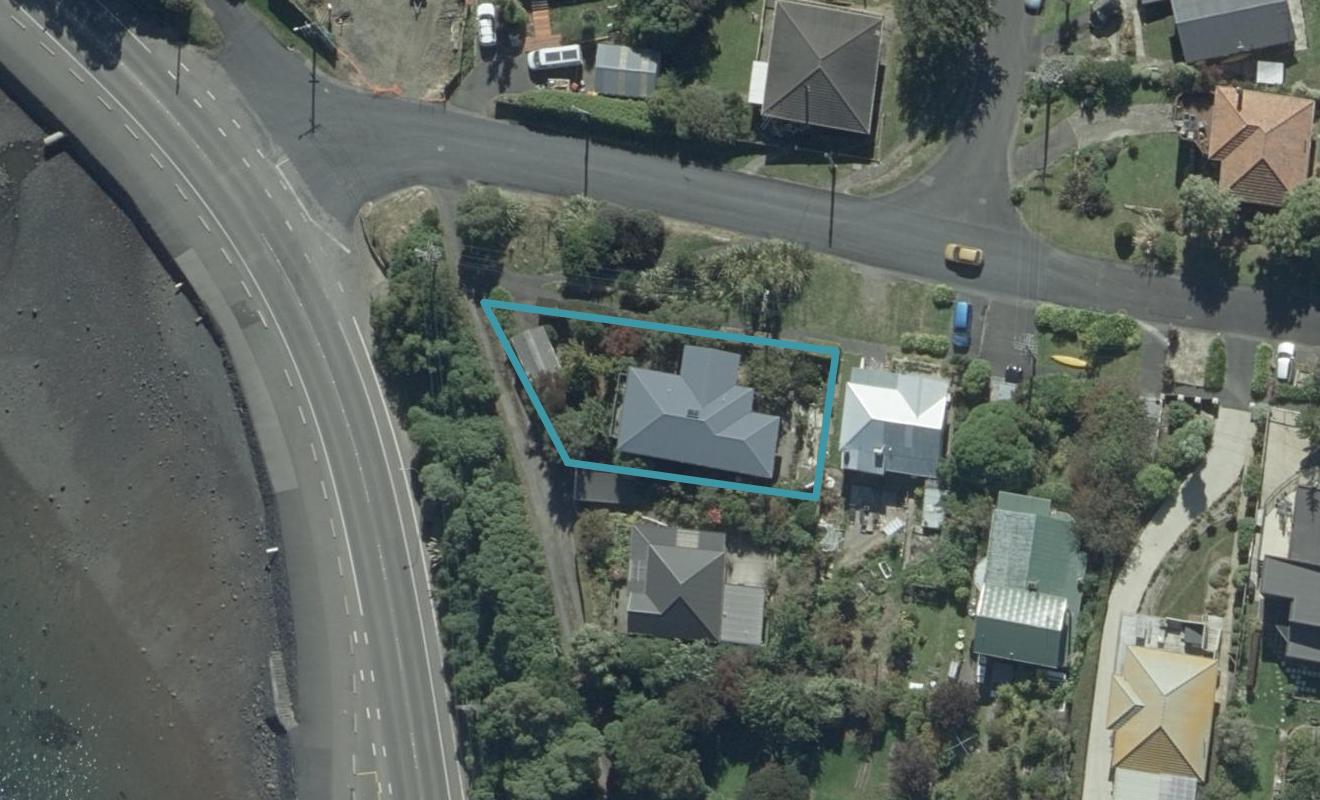 1 Ngaio Street, Macandrew Bay, Dunedin - Carousel 1