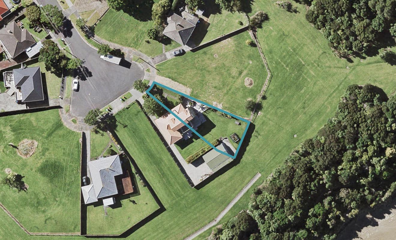 30A Fernwood Place, Wai o Taiki Bay, Auckland - Carousel 1