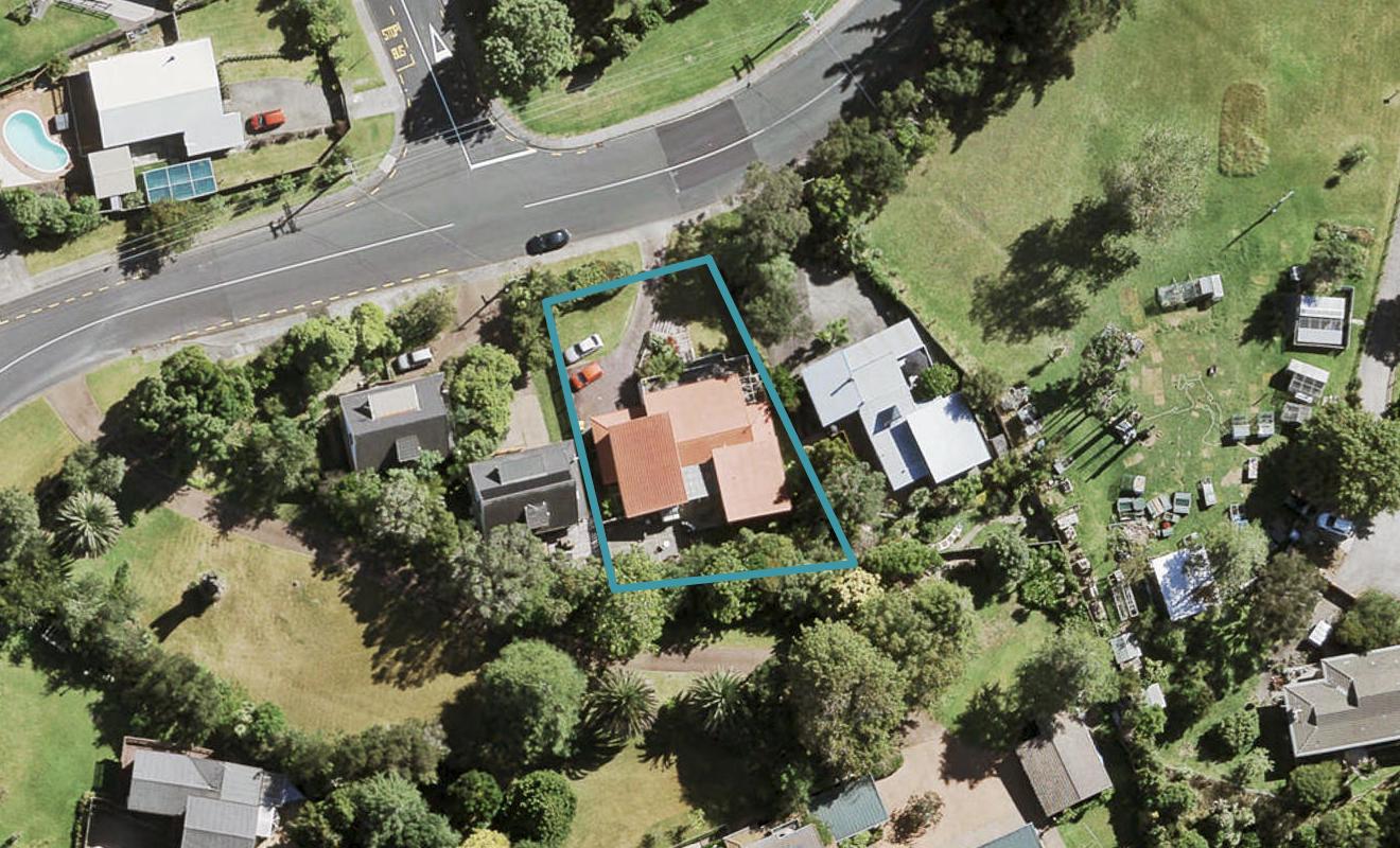 82 Avonleigh Road, Green Bay, Auckland - Carousel 1