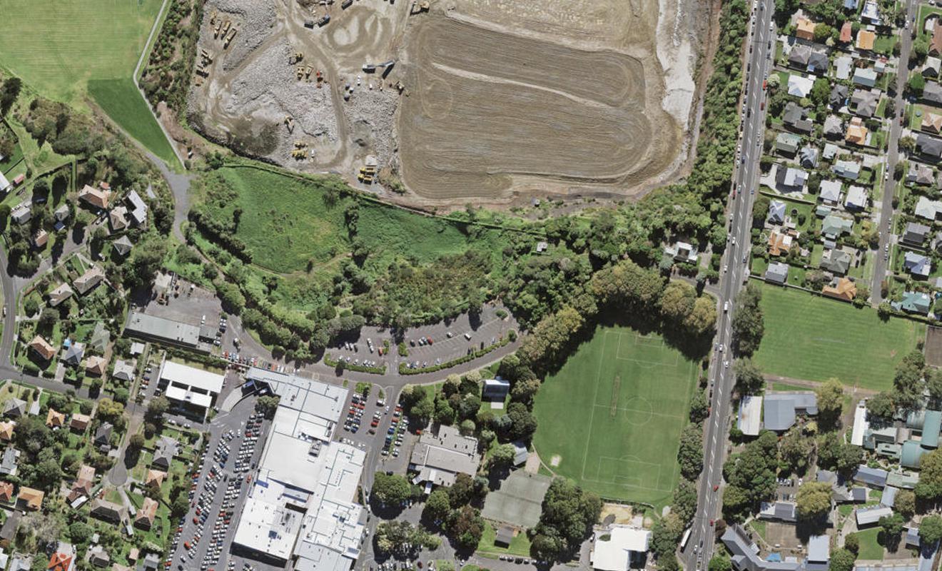 18 Pump House Lane, Three Kings, Auckland - Carousel 1