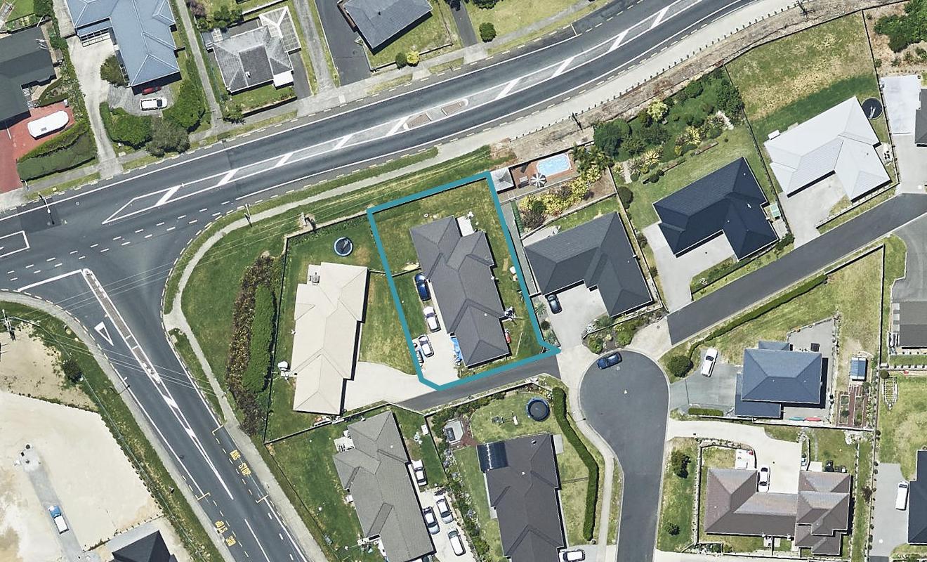 15 Elena Place, Welcome Bay, Tauranga - Carousel 1