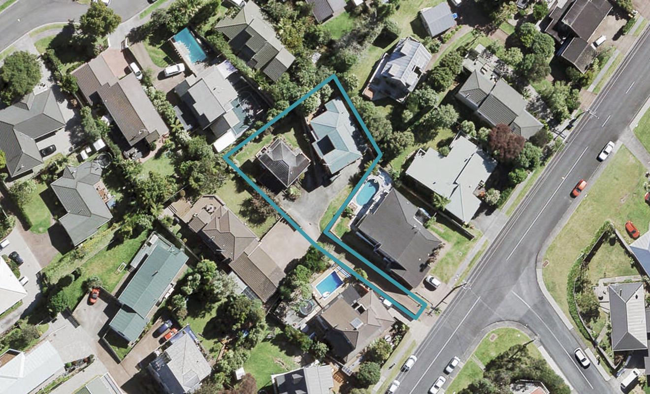 1/25A Avonleigh Road, Green Bay, Auckland - Carousel 1