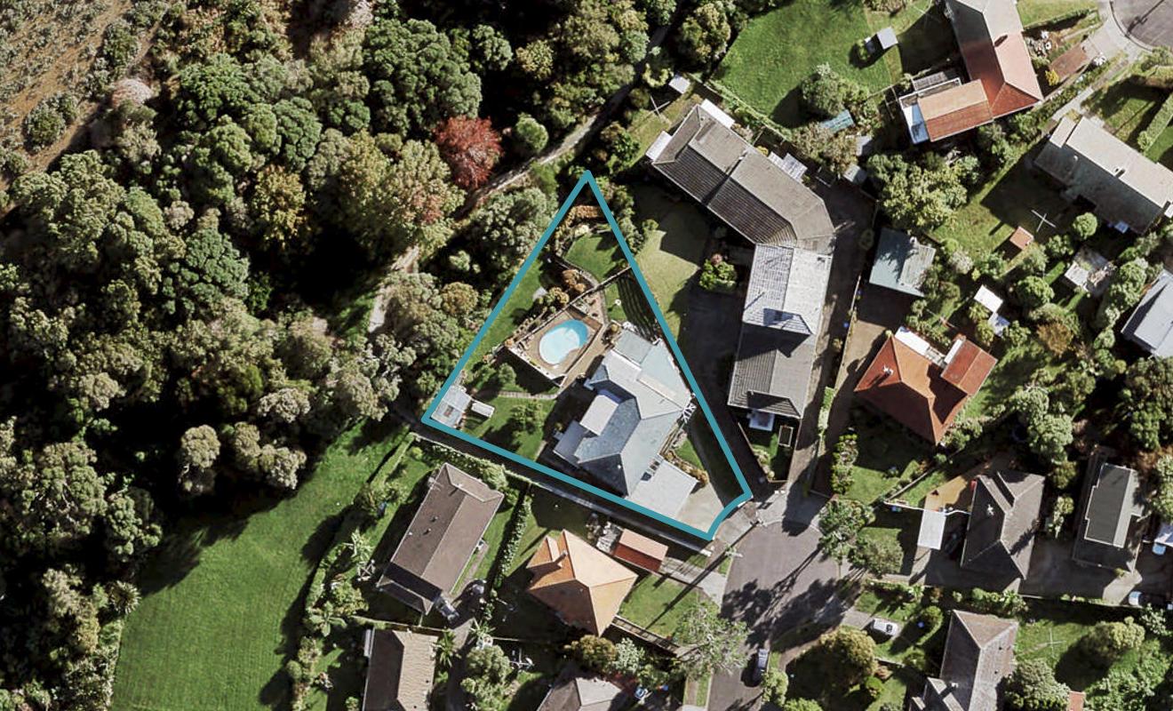 12 Howlett Street, Waterview, Auckland - Carousel 1