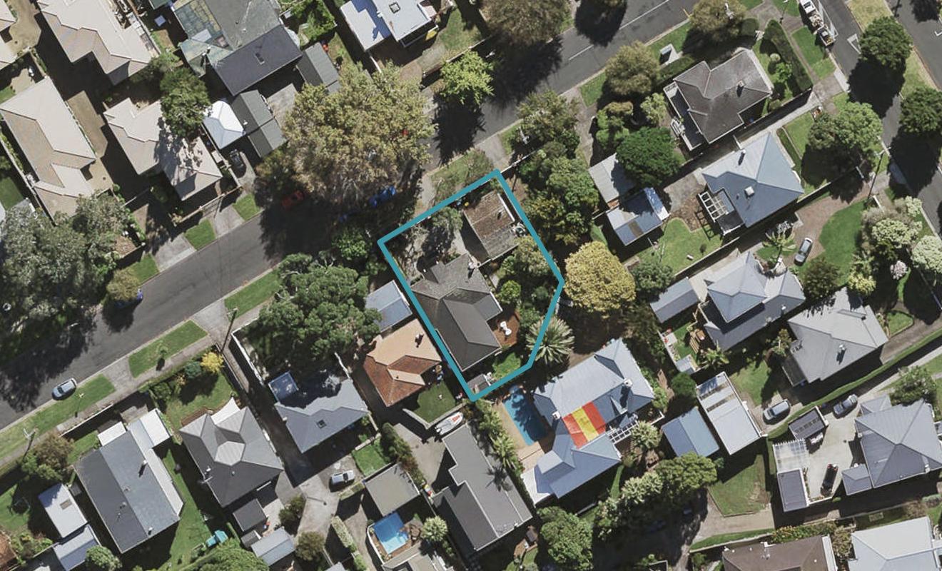 41 Tawa Road, Onehunga, Auckland - Carousel 1