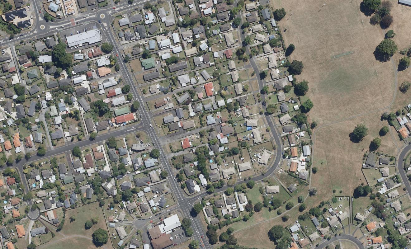 1124 Heaphy Terrace, Fairfield, Hamilton - Carousel 1
