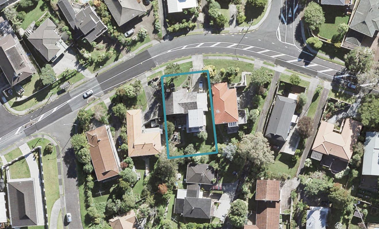 242 Glamorgan Drive, Northcross, Auckland - Carousel 1