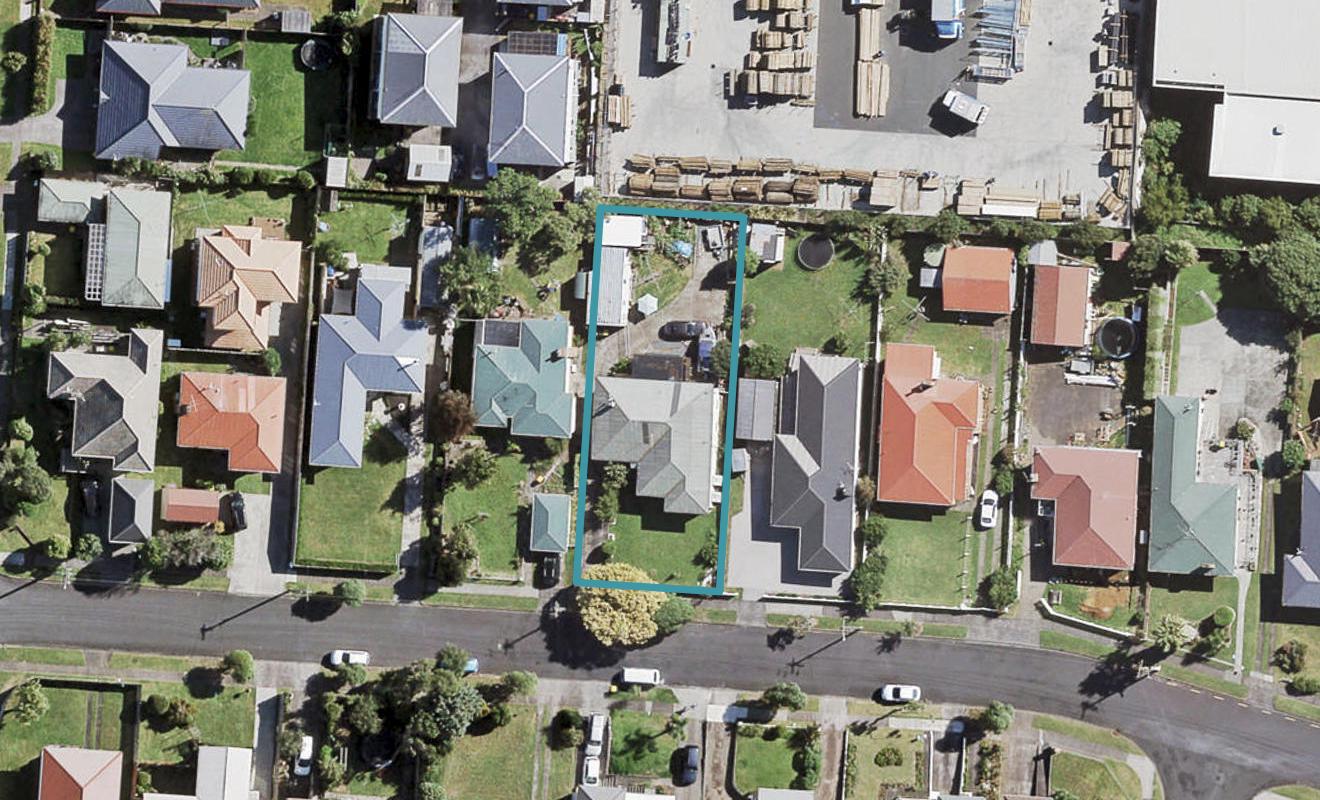 21 Lawrie Avenue, Pukekohe, Pukekohe - Carousel 1