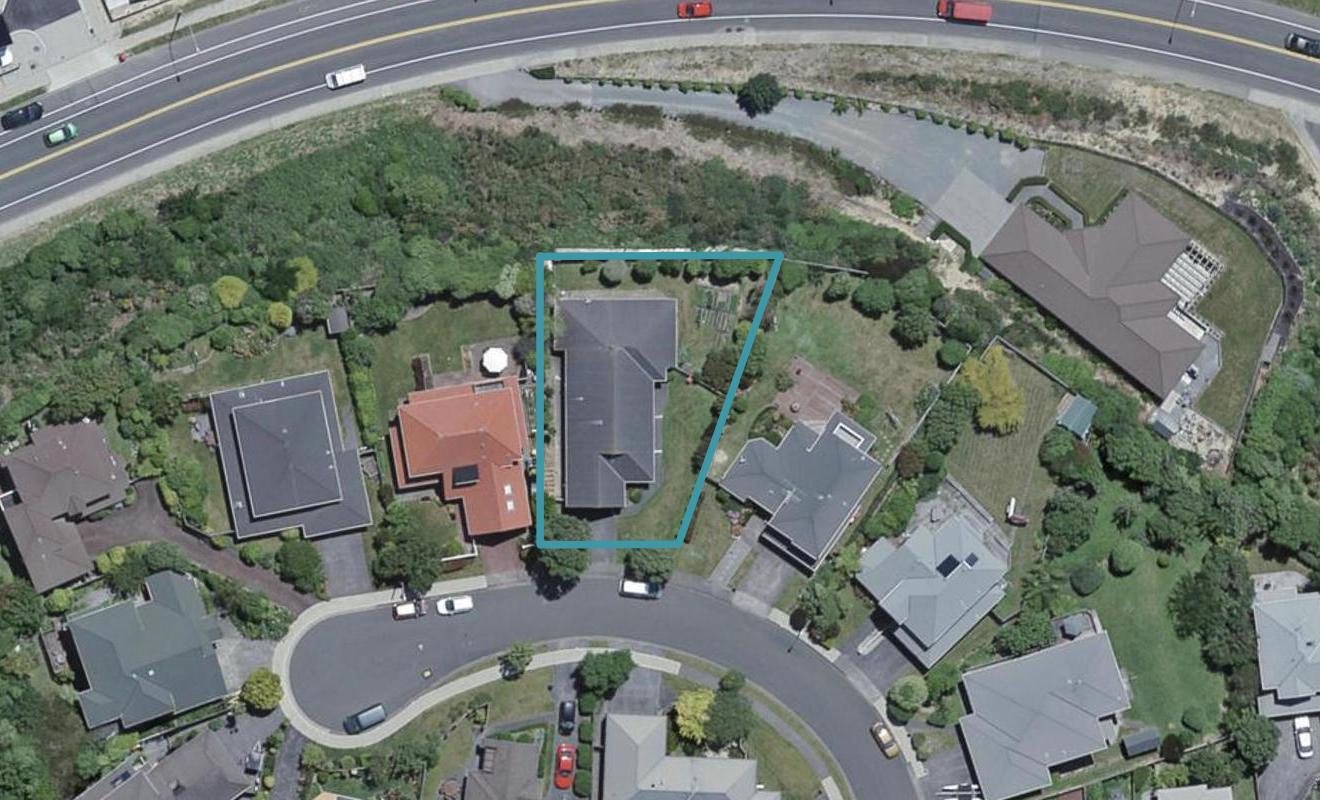 16 Aintree Grove, Churton Park, Wellington - Carousel 1