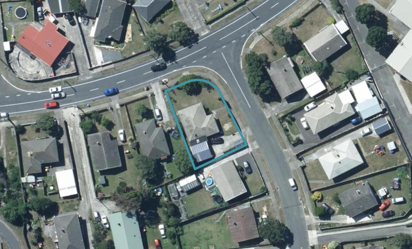 2 Surprise Place, Cannons Creek, Porirua - Carousel 1