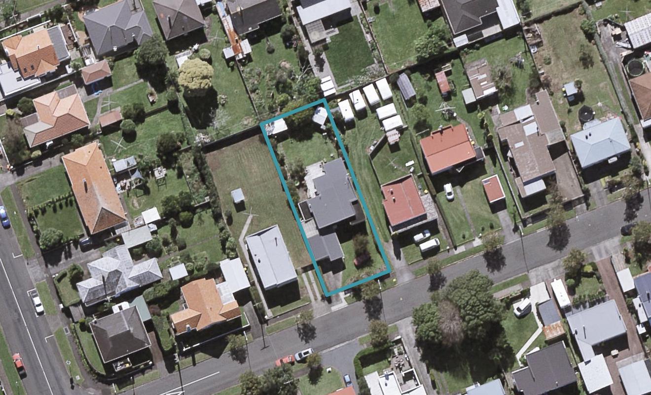 5 Cornwall Street, Brooklands, New Plymouth - Carousel 1