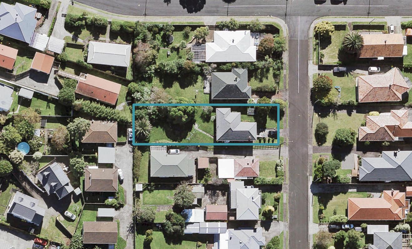 5 Tiki Street, New Lynn, Auckland - Carousel 1
