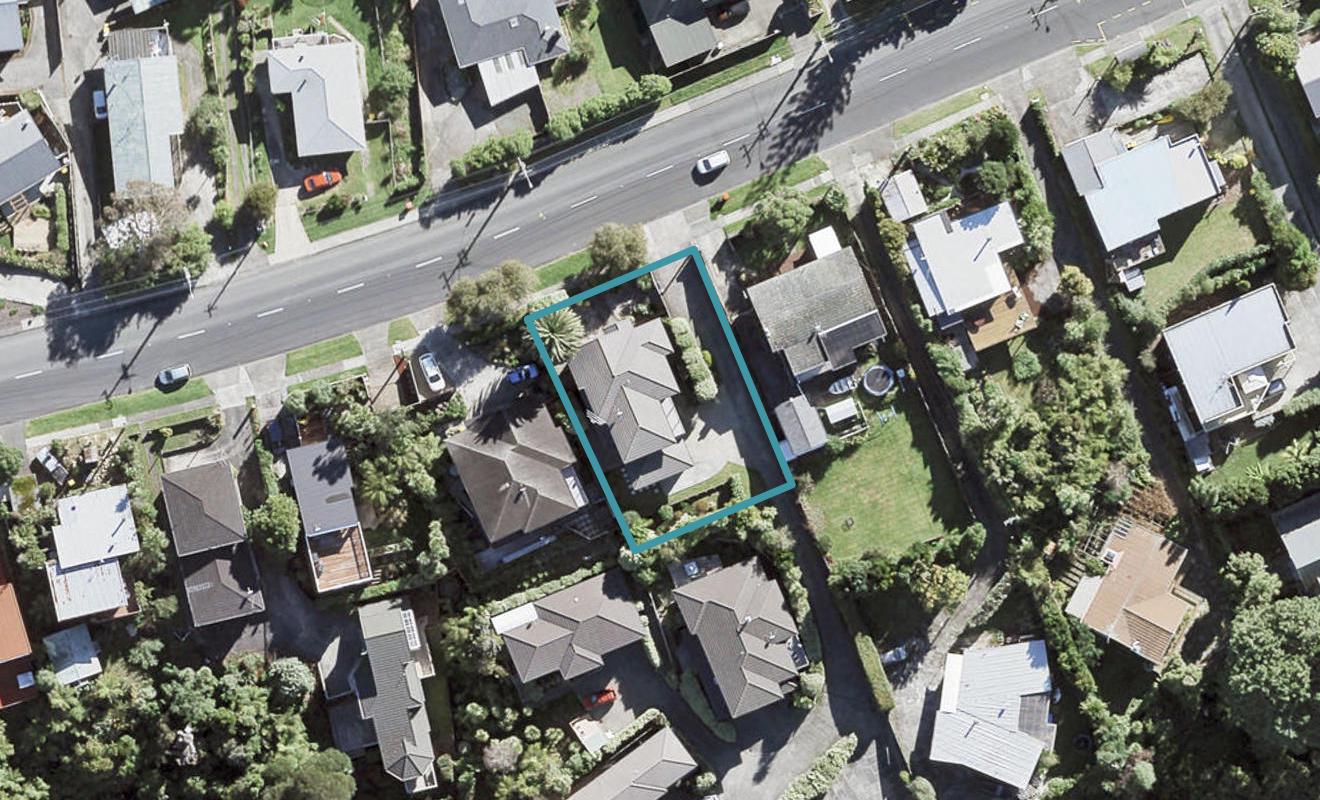 92 Carlisle Road, Browns Bay, Auckland - Carousel 1