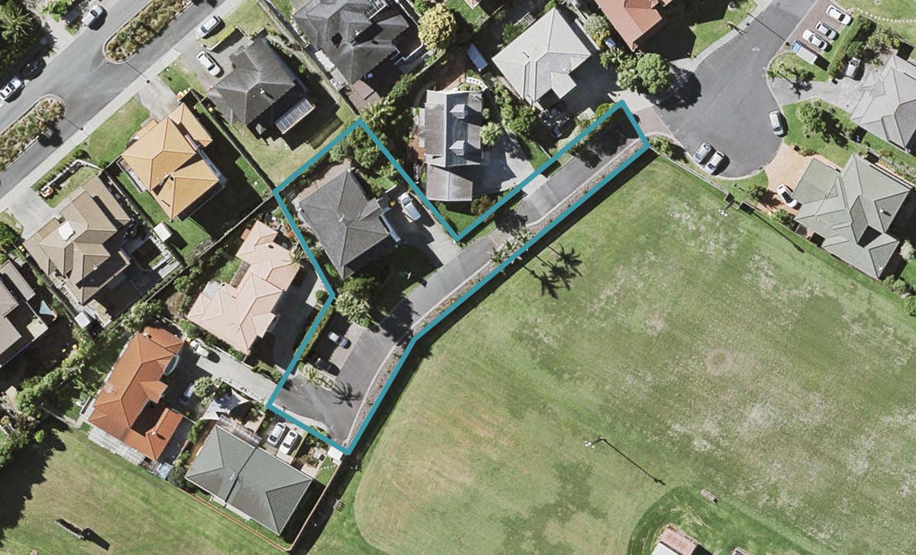 25 Noel Williams Place, Windsor Park, Auckland - Carousel 1