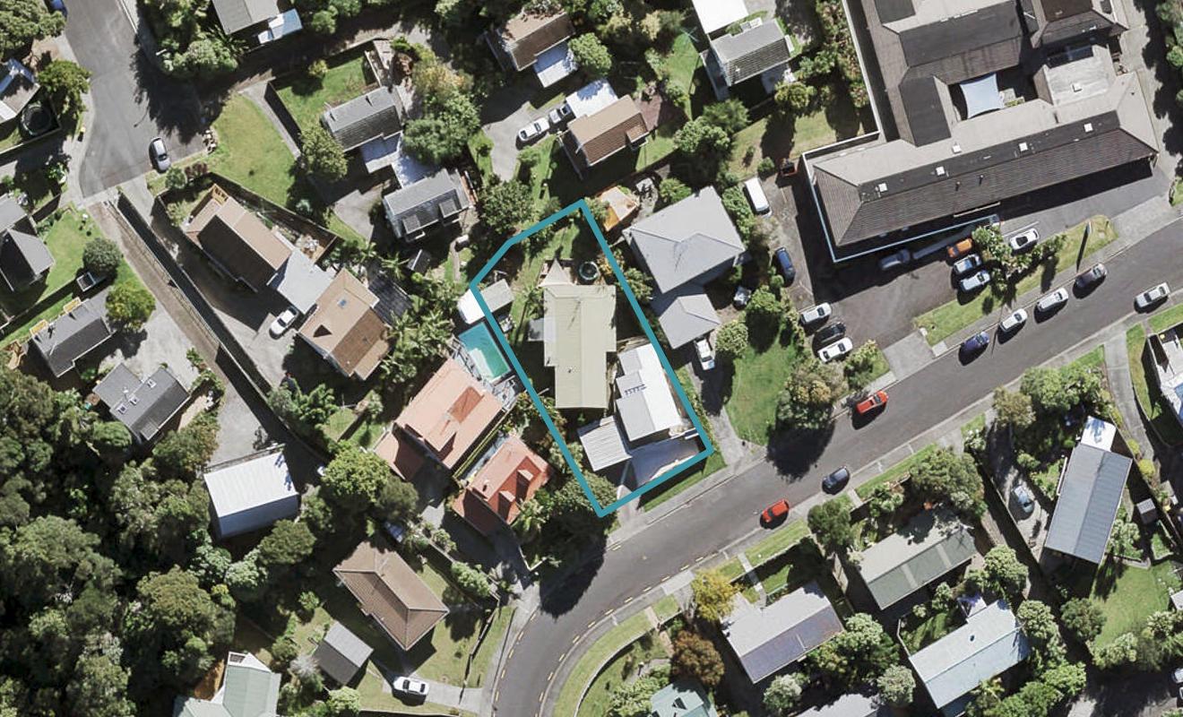 33 Gatman Street, Birkdale, Auckland - Carousel 1