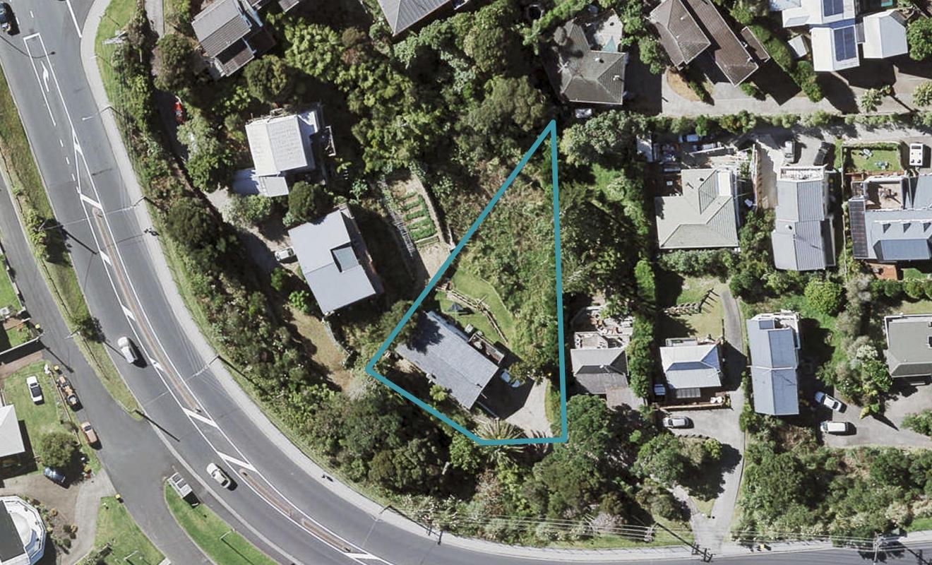 625 East Coast Road, Browns Bay, Auckland - Carousel 1