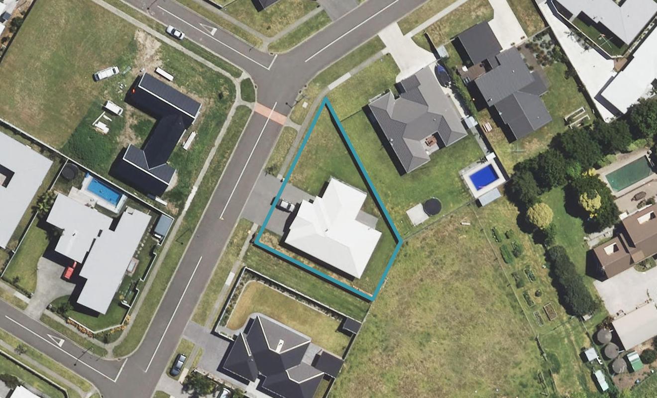52 Hamilton Drive, Wainui, Gisborne - Carousel 1