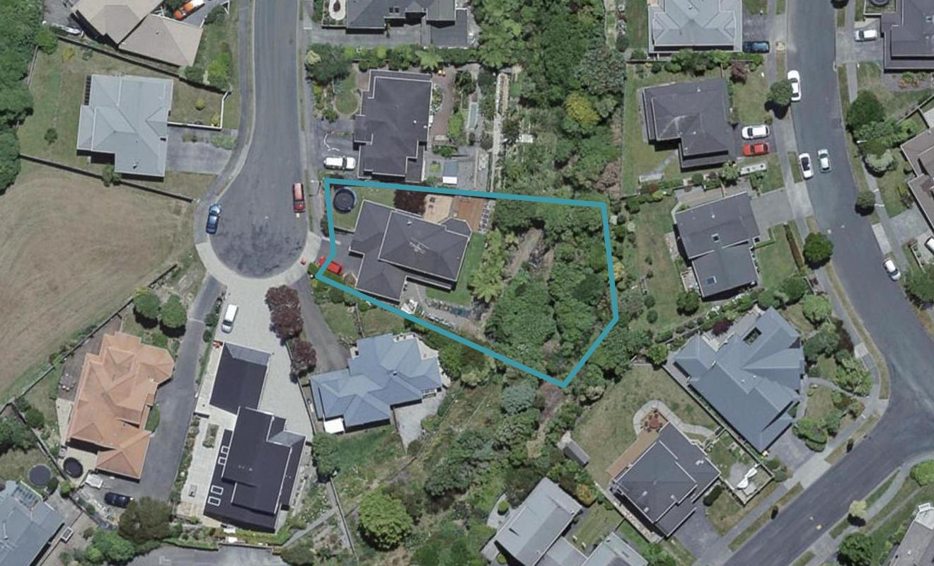 15 Myers Grove, Churton Park, Wellington - Carousel 1